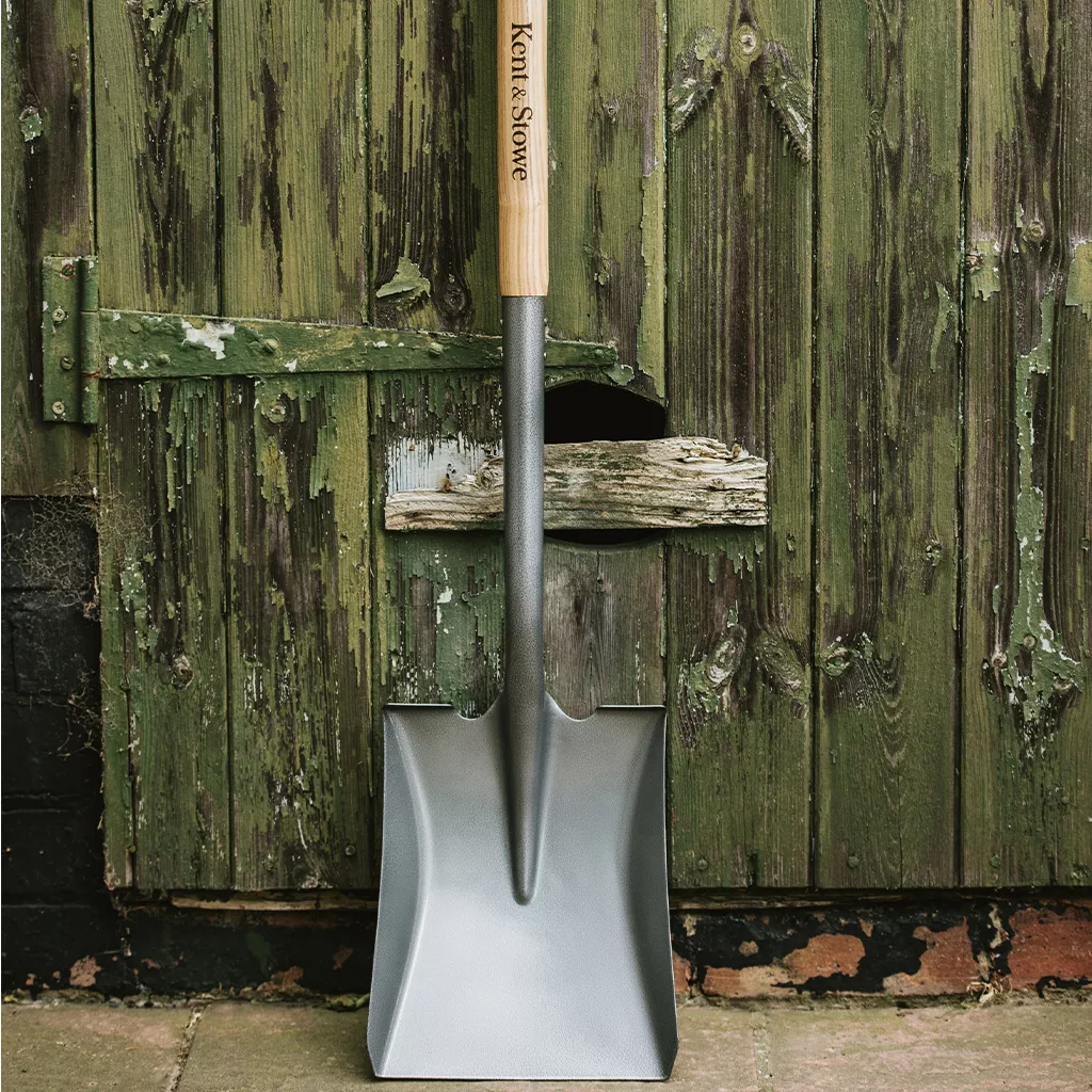 Kent and Stowe Carbon Steel Square Mouth Shovel - Image 3