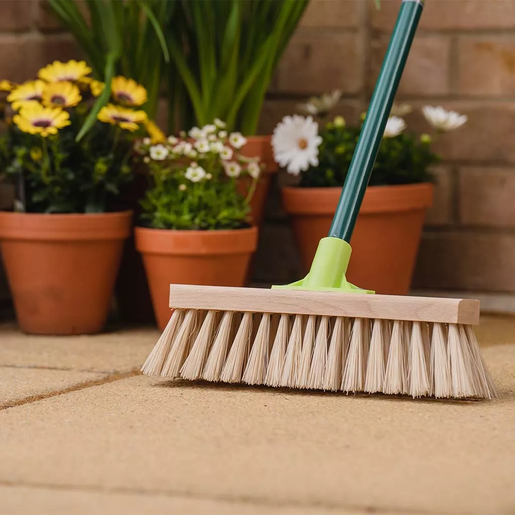 Gardman 12" Soft Garden Broom - Image 5