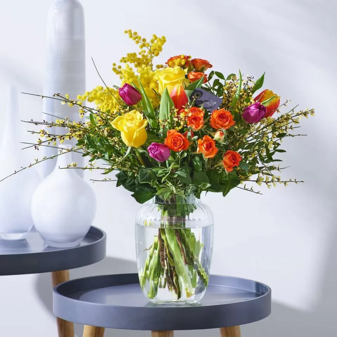 Classic Spring Vase - Image 3