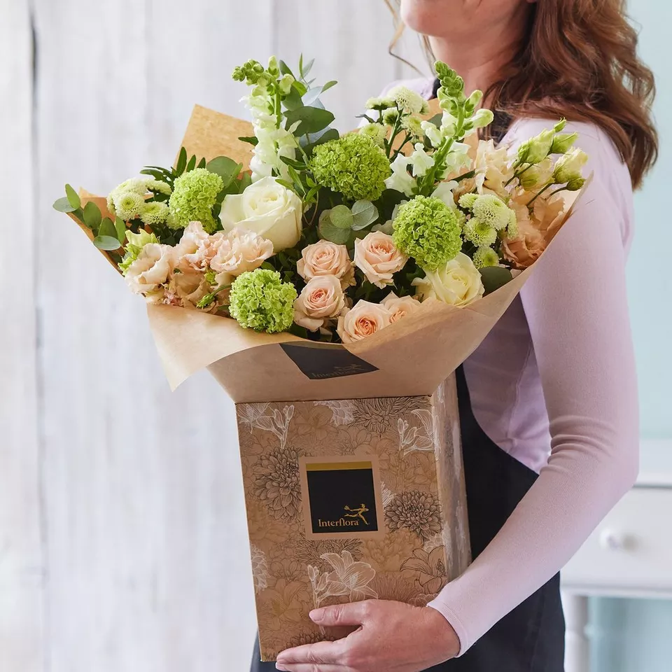 Deluxe Handcrafted Bouquet - Image 4
