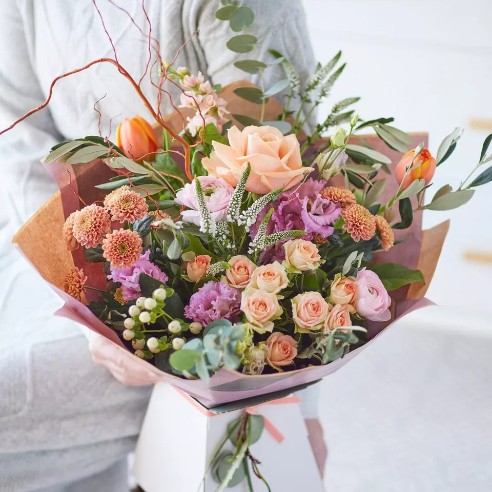 Extra Lovely Classic Spring Bouquet - Image 4
