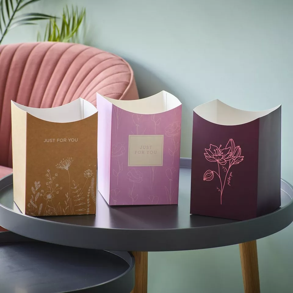 Handcrafted Bright Gift Box - Image 4