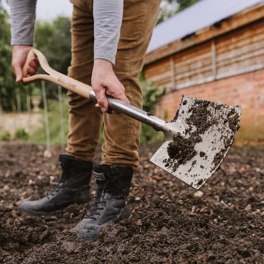 Kent & Stowe Stainless Steel Digging Spade - Image 3