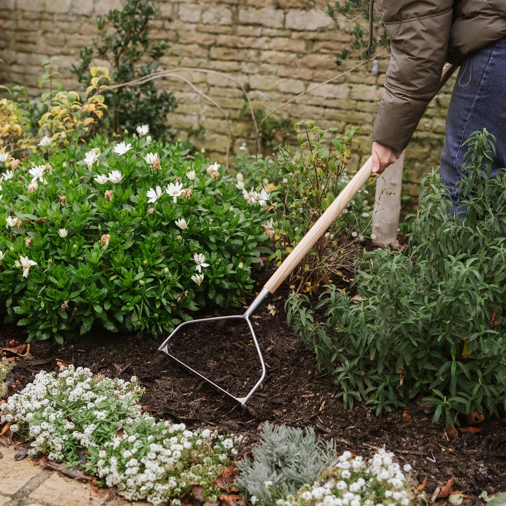 Kent & Stowe Stainless Steel Soil Rake - Image 2