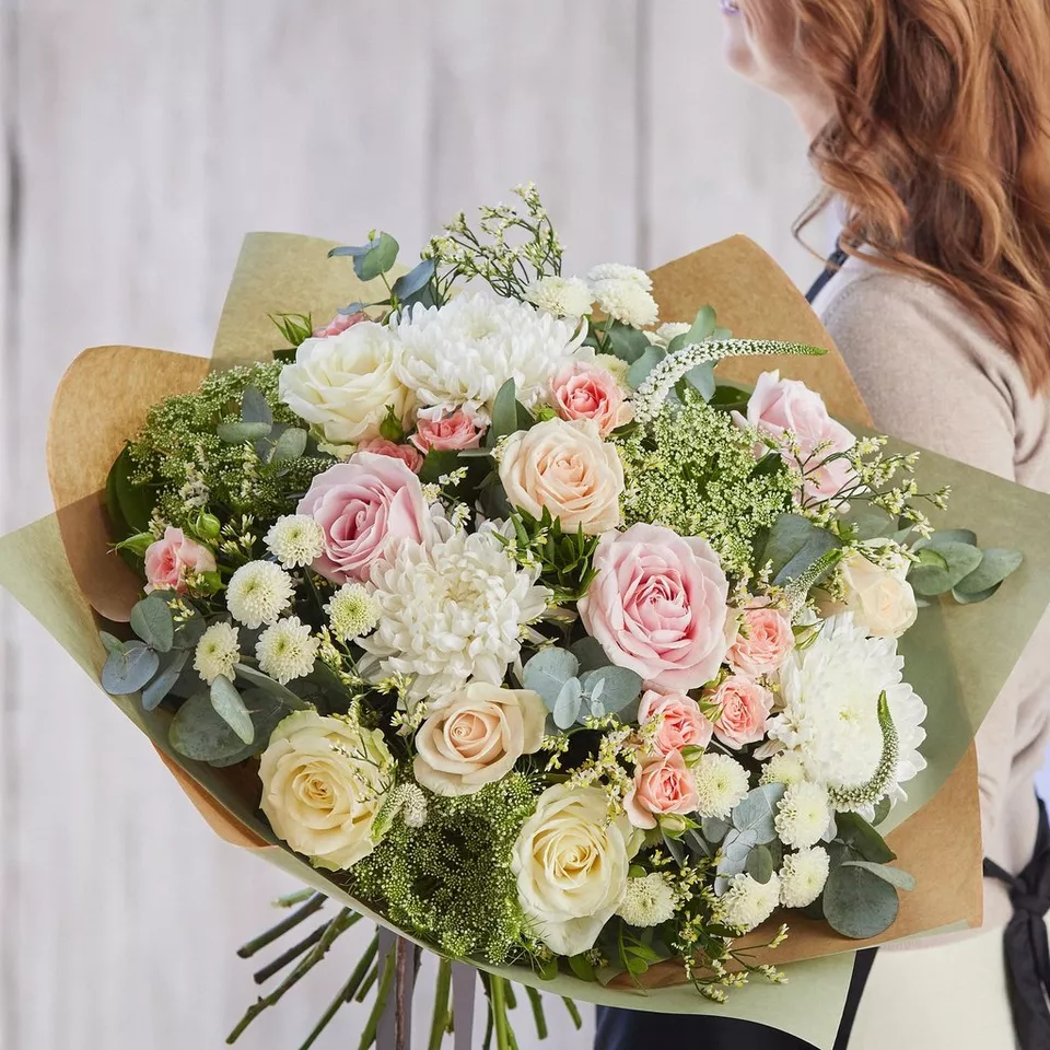 Magnificent Handcrafted Bouquet - Image 4