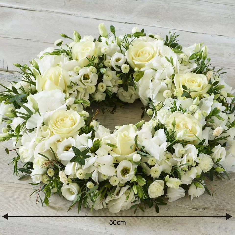 Opulent White Wreath - Image 7