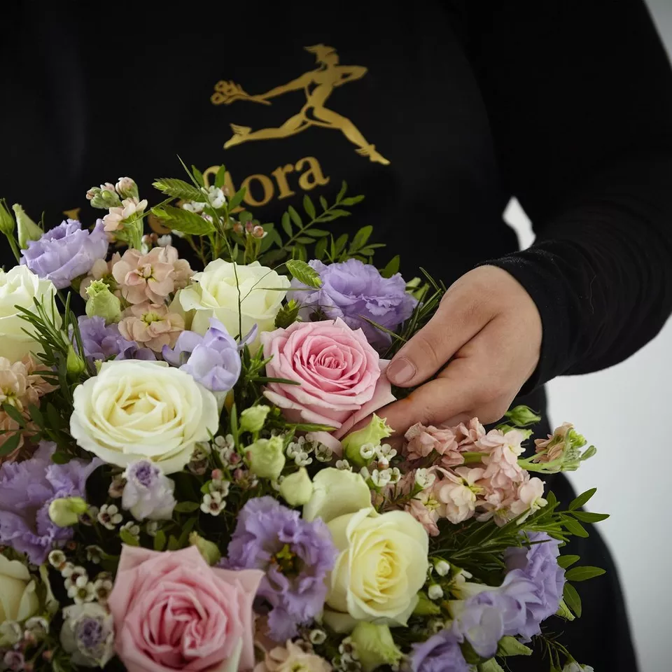 Pretty Pastel Posy - Image 3