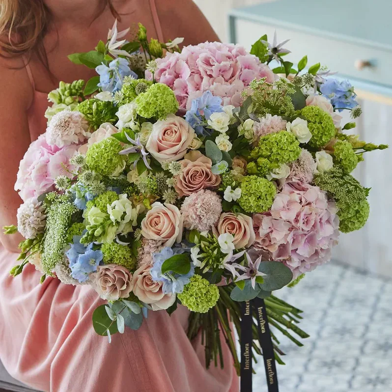 Pure Luxury Bouquet - Image 2