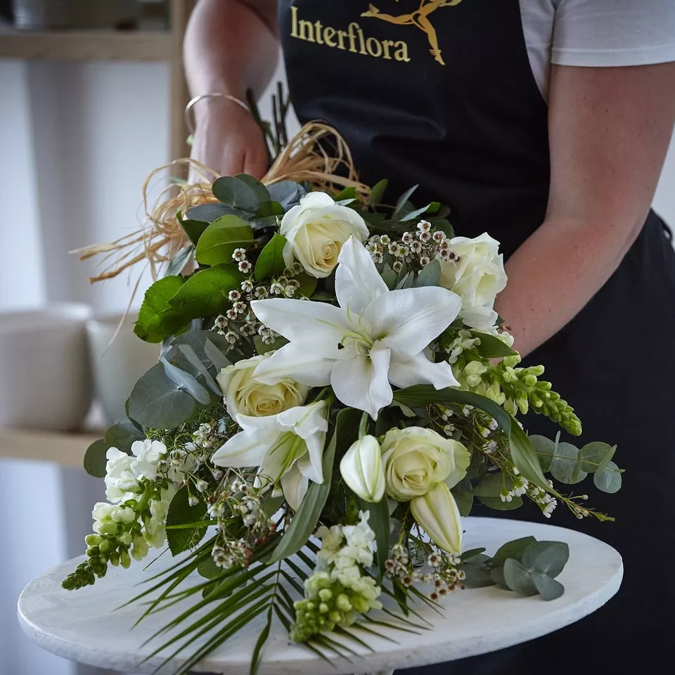 Pure White Sheaf - Image 3