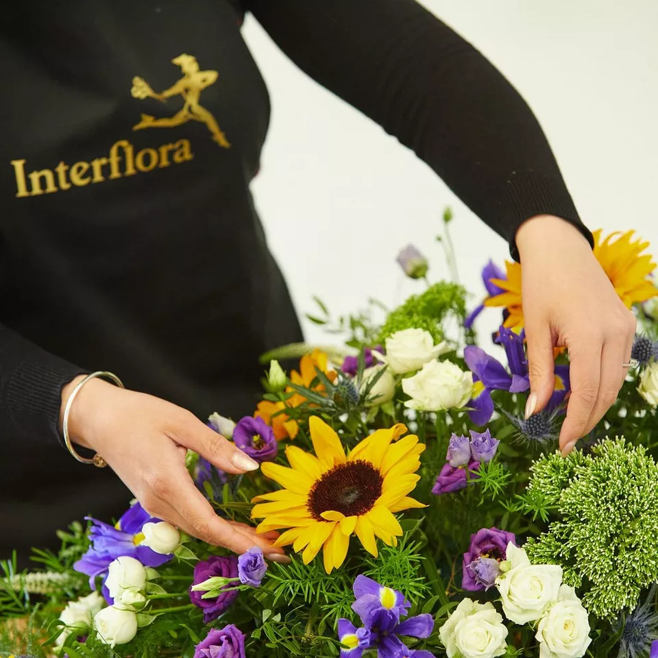 Sunflower Mix Casket Spray - Image 3