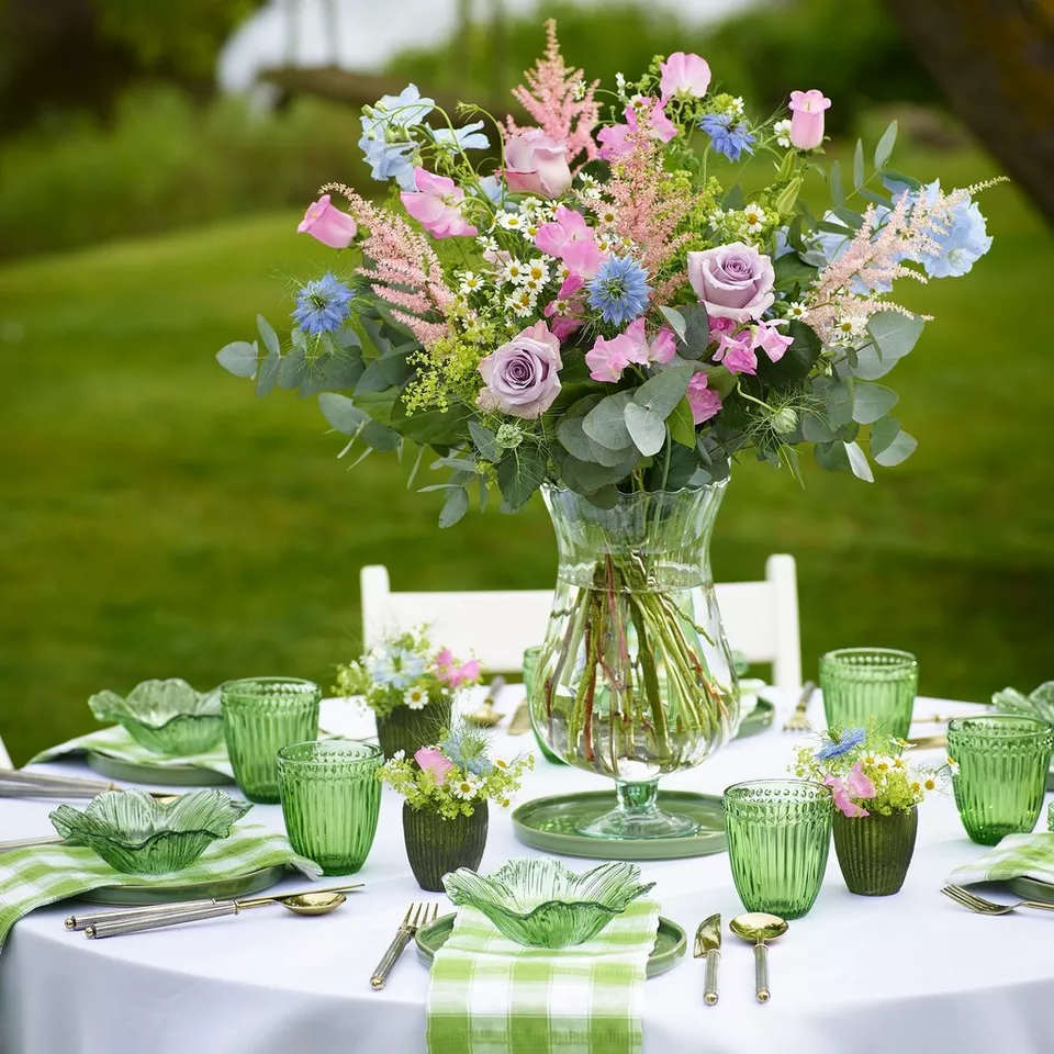 Sympathy hand-tied made with the finest flowers Neutrals €100 FB23 - Image 4