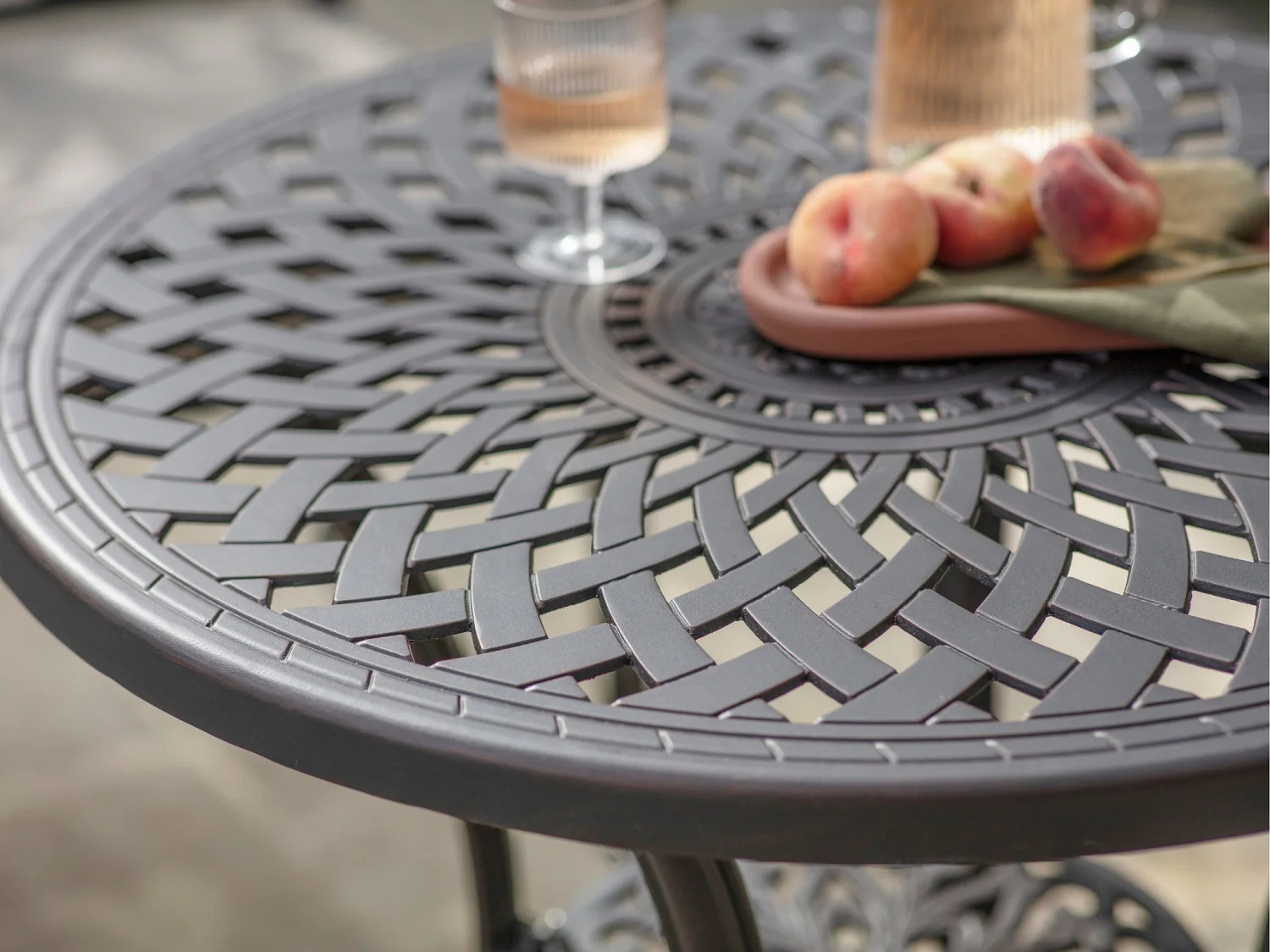 Venice Bronze Cast Aluminium 2 Seat Bistro Set - Image 4