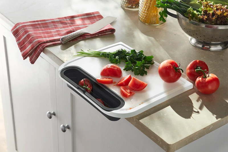 Weber Cutting Board with Catch Bin - Image 4