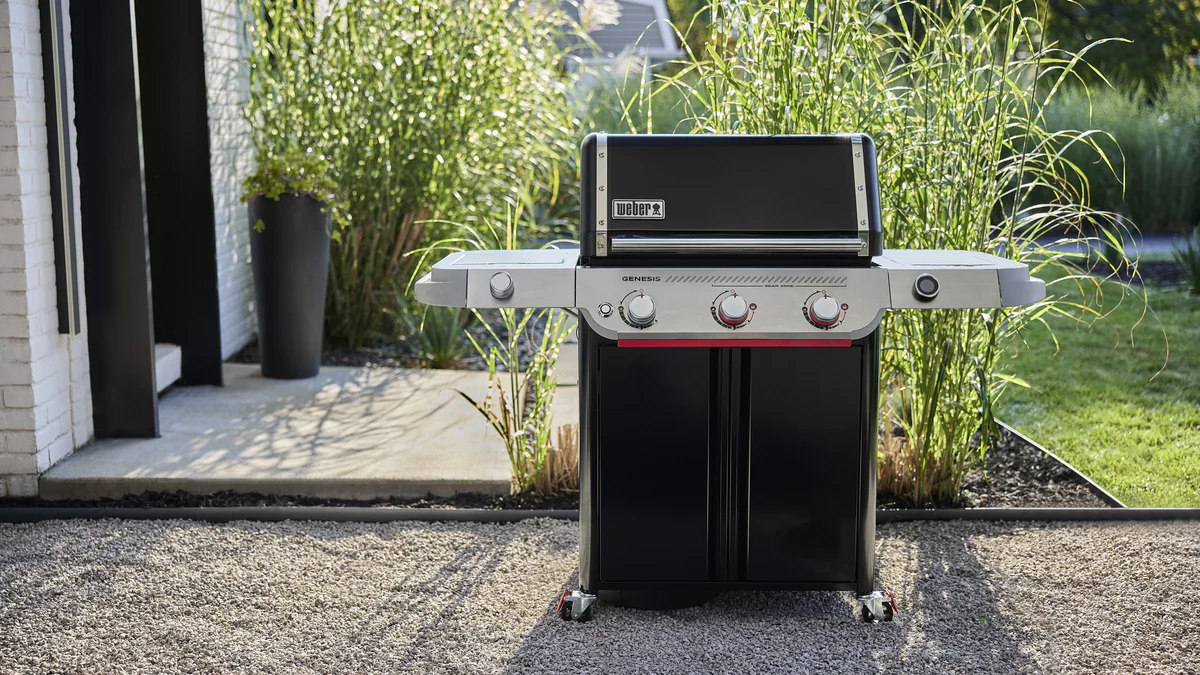 Weber Genesis E-335W Gas BBQ - Image 5