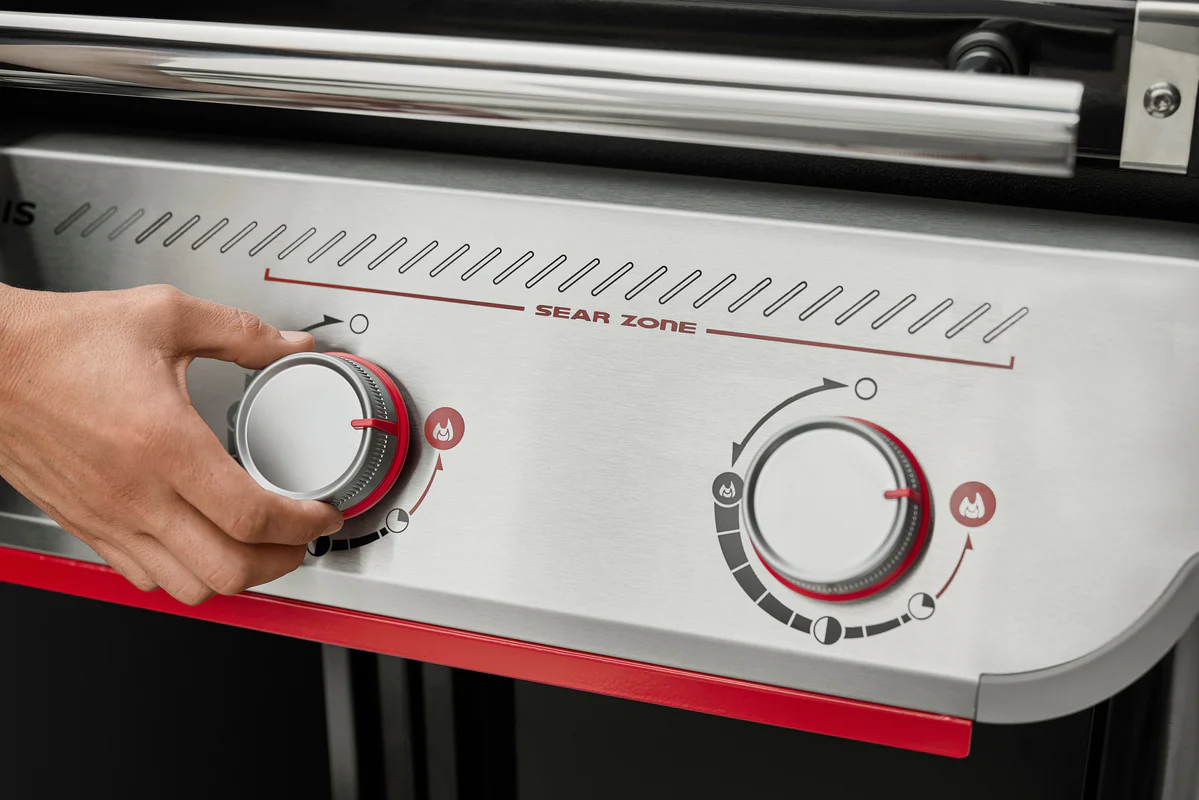 Weber Genesis E-335W Gas BBQ - Image 6