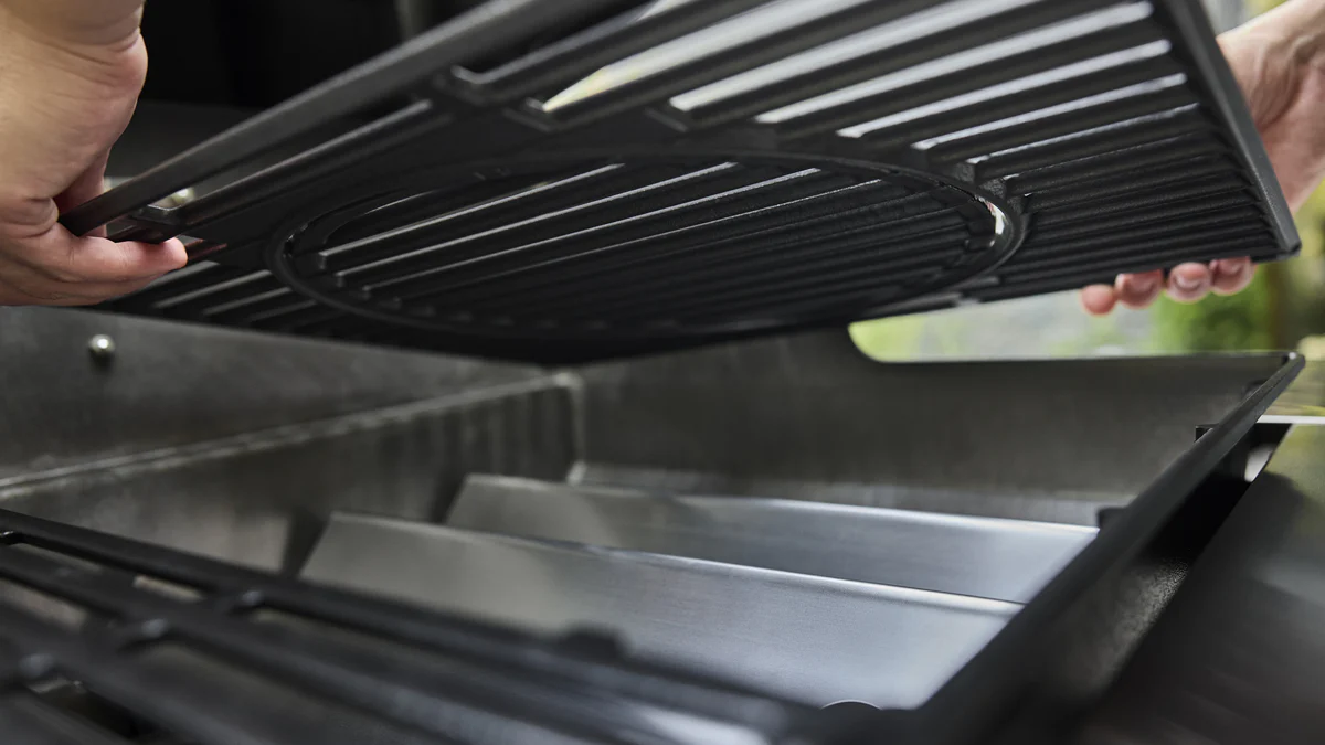Weber Genesis E-335W Gas BBQ - Image 7