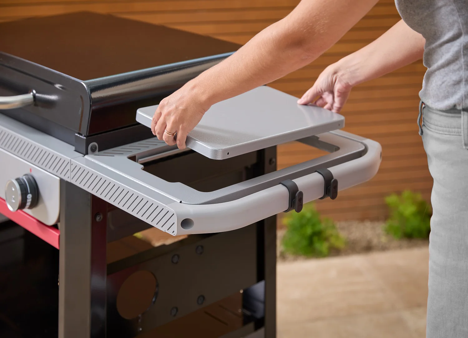 Weber Slate 71cm Premium Griddle BBQ - Black - Image 7