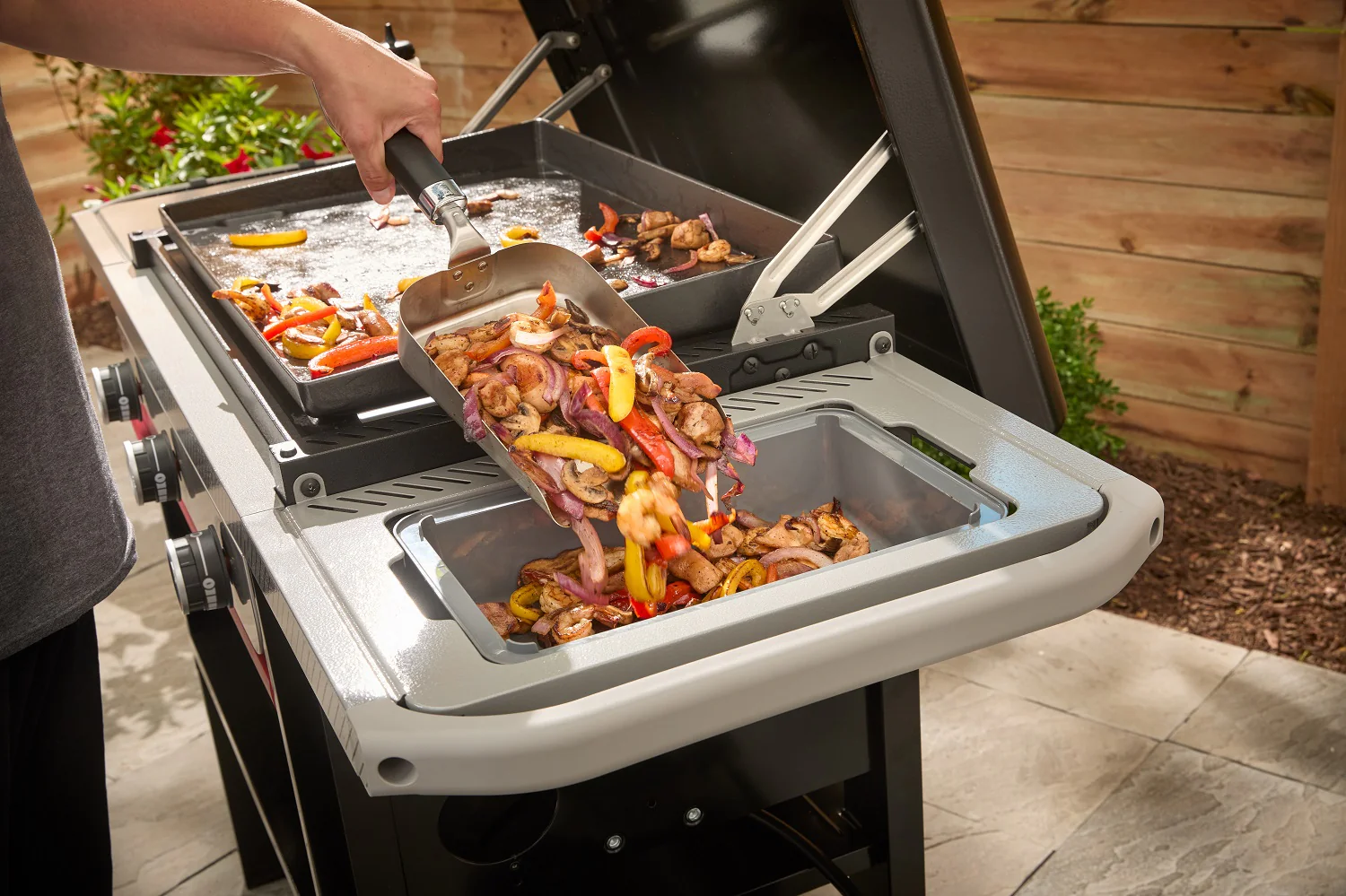 Weber Slate 71cm Premium Griddle BBQ - Black - Image 9
